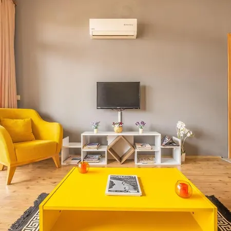 Old Town Deluxe Flats Apartahotel 4*