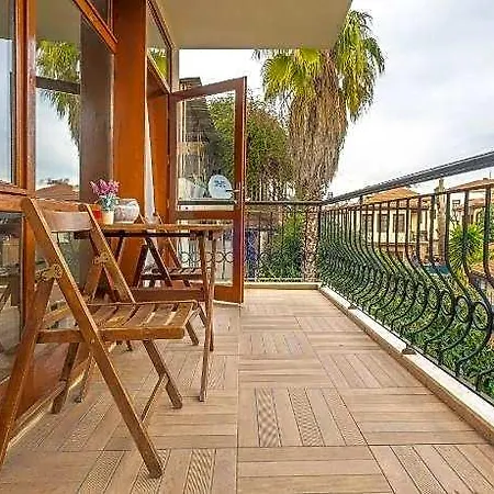 Old Town Deluxe Flats Ξενοδοχείο με διαμερίσματα 4*