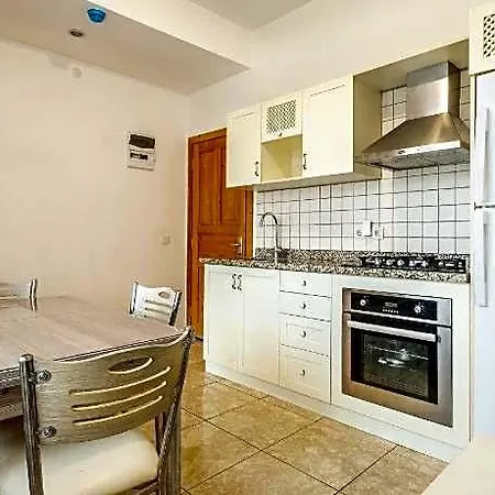 Old Town Deluxe Flats 4*