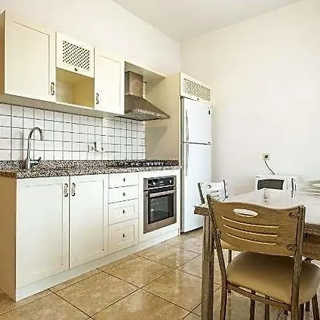 Old Town Deluxe Flats Ξενοδοχείο με διαμερίσματα Αττάλεια