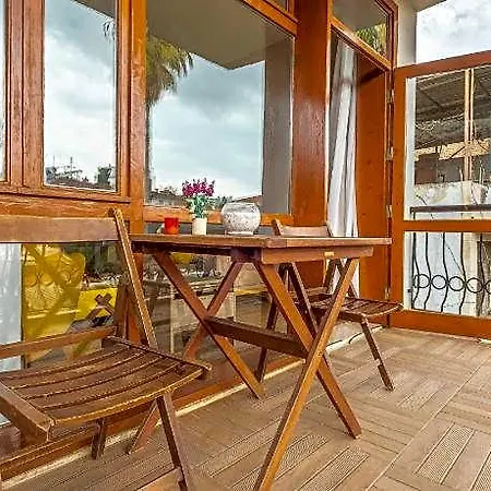 Old Town Deluxe Flats Ξενοδοχείο με διαμερίσματα 4*