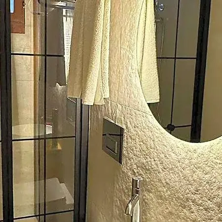 Ξενοδοχείο με διαμερίσματα Old Town Deluxe Flats 4*