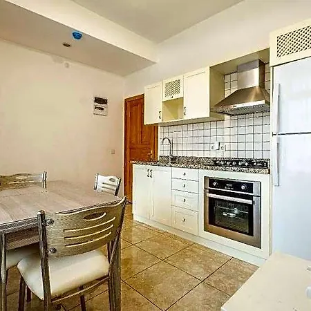 Old Town Deluxe Flats מלון דירות