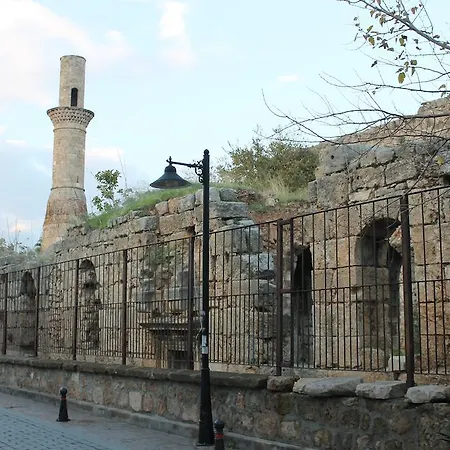 Old Town Deluxe Flats