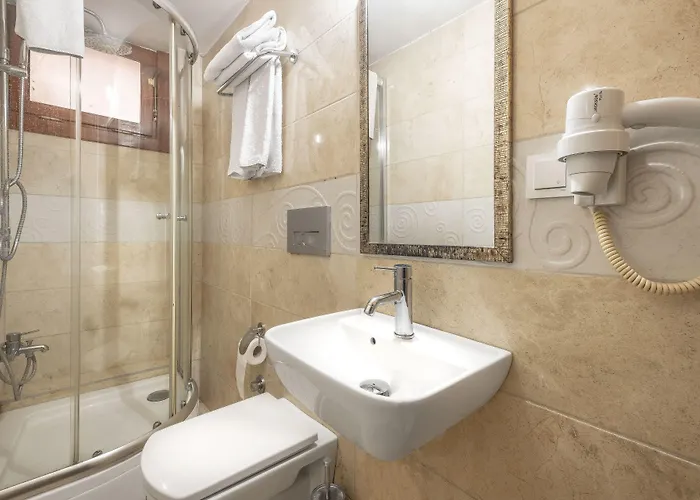 Old Town Deluxe Flats 4*