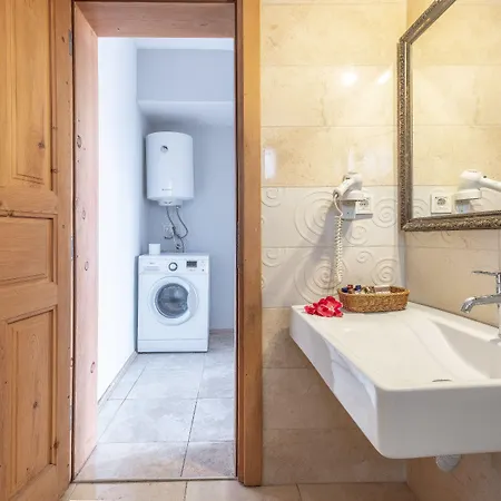 Old Town Deluxe Flats 4* Αττάλεια