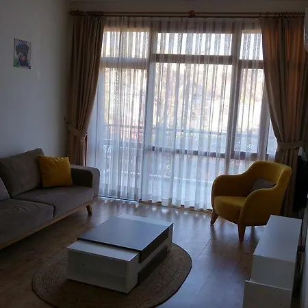 Ξενοδοχείο με διαμερίσματα Old Town Deluxe Flats 4*