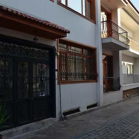 Old Town Deluxe Flats Aparthotel