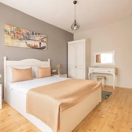 Old Town Deluxe Flats 4* Αττάλεια