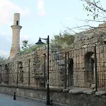 Old Town Deluxe Flats