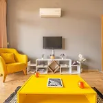 Old Town Deluxe Flats Apartmanhotel 4*
